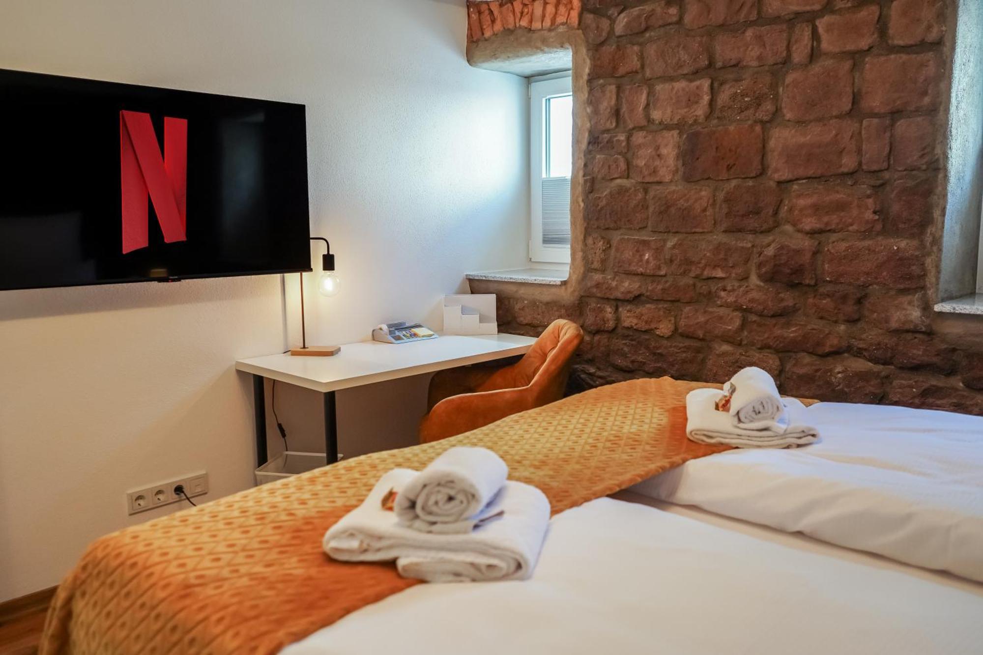 7Seas Boutique Aparthotel Homburg - Stilvoll, Digital & Ideal Fuer Familie & Business Eksteriør billede